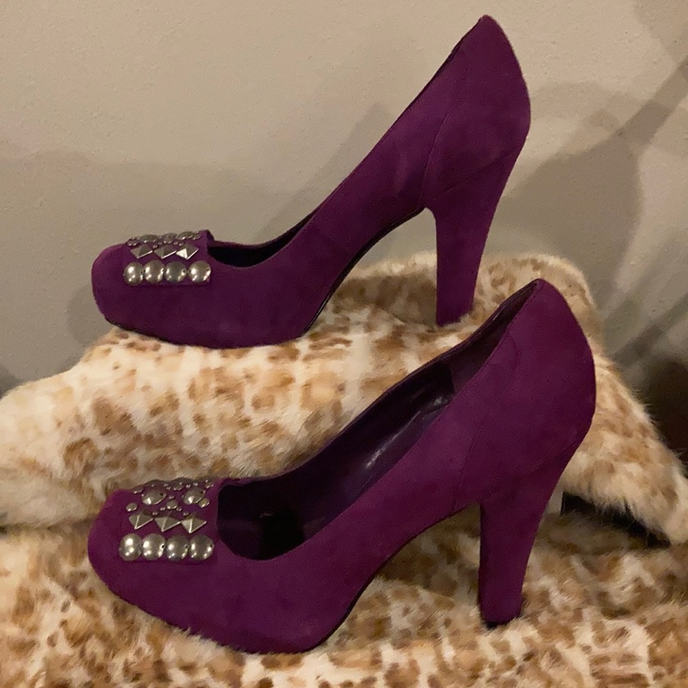 BCBG Gallena purple Suede Heels HOCUS POCUS